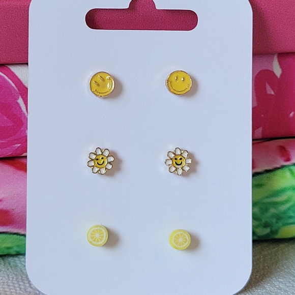 Trio Yellow Earring Set - Picture 2 of 2